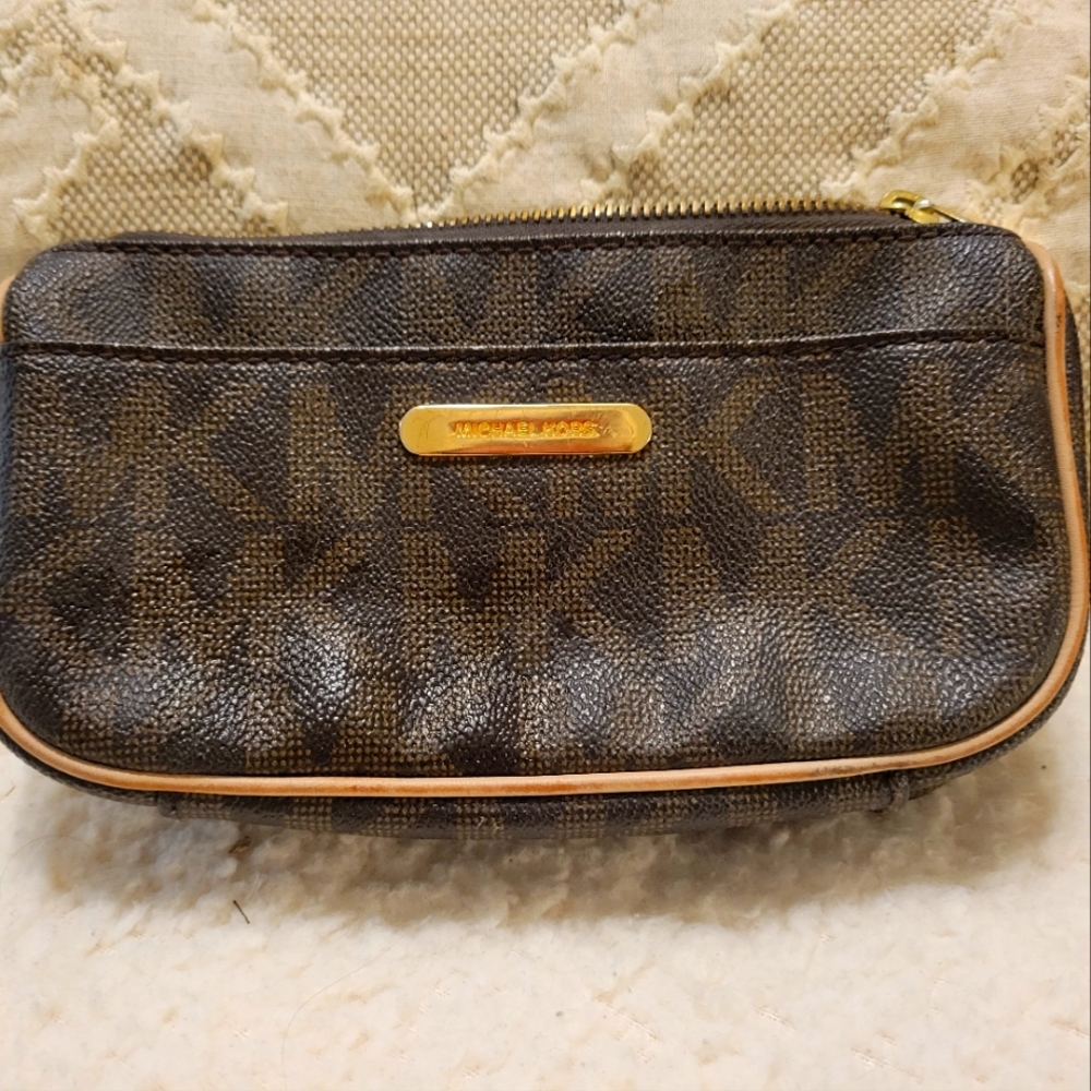 Michael Kors cosmetic case
